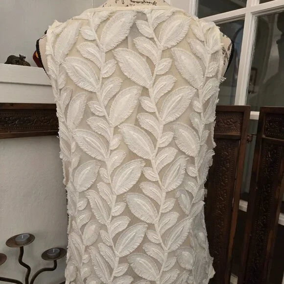 Ann Taylor Factory 3D Leaf Sleeveless Blouse, Sz M - Picture 2 of 9